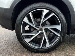 Volvo XC40 T4 R-DESIGN PRO 15