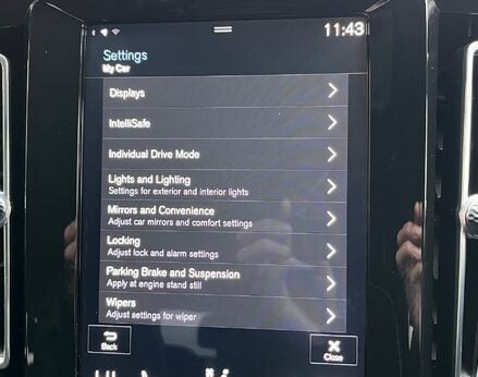 Volvo XC40 T4 R-DESIGN PRO 28