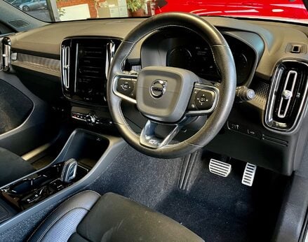 Volvo XC40 T4 R-DESIGN PRO 18
