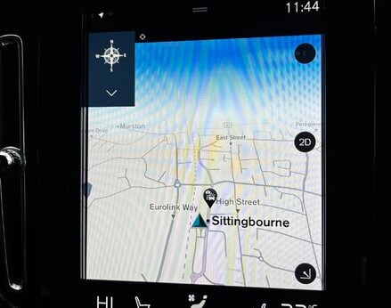 Volvo XC40 T4 R-DESIGN PRO 25