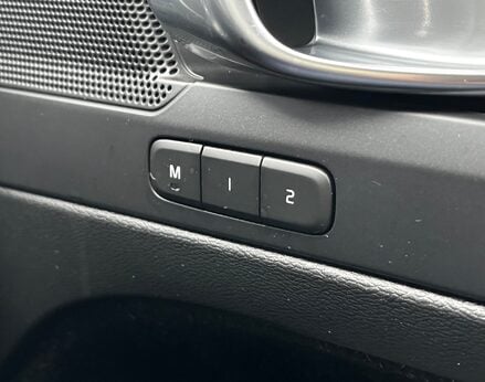 Volvo XC40 T4 R-DESIGN PRO 60