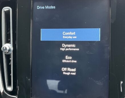 Volvo XC40 T4 R-DESIGN PRO 42