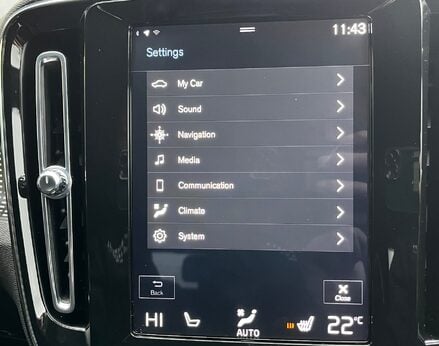 Volvo XC40 T4 R-DESIGN PRO 27