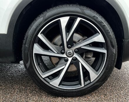 Volvo XC40 T4 R-DESIGN PRO 16