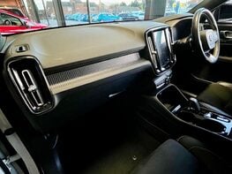 Volvo XC40 T4 R-DESIGN PRO 17