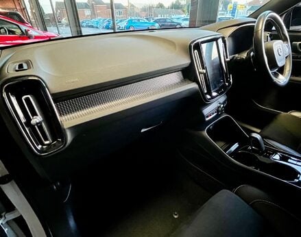 Volvo XC40 T4 R-DESIGN PRO 17