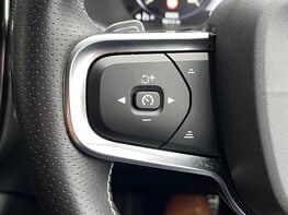 Volvo XC40 T4 R-DESIGN PRO 50