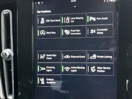 Volvo XC40 T4 R-DESIGN PRO 36