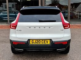 Volvo XC40 T4 R-DESIGN PRO 5