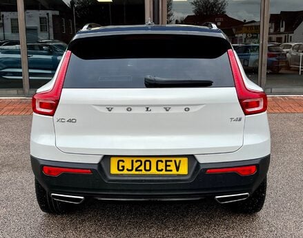 Volvo XC40 T4 R-DESIGN PRO 5