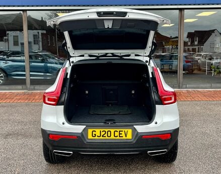 Volvo XC40 T4 R-DESIGN PRO 63