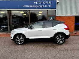 Volvo XC40 T4 R-DESIGN PRO 11