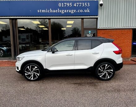 Volvo XC40 T4 R-DESIGN PRO 11