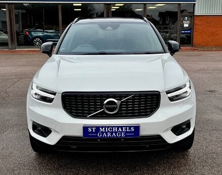 Volvo XC40 T4 R-DESIGN PRO 4