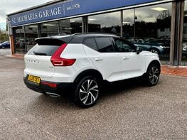 Volvo XC40 T4 R-DESIGN PRO 8
