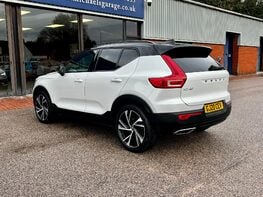 Volvo XC40 T4 R-DESIGN PRO 9