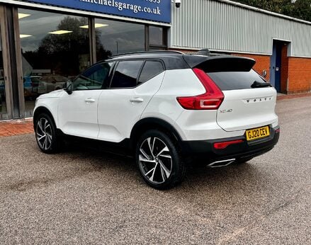 Volvo XC40 T4 R-DESIGN PRO 9