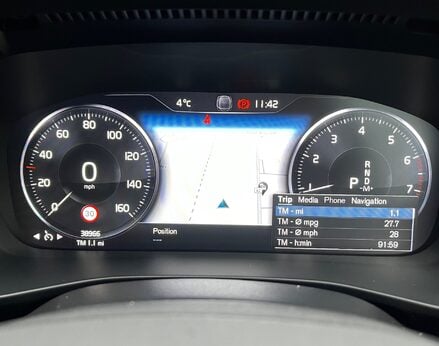 Volvo XC40 T4 R-DESIGN PRO 23