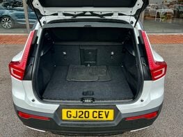 Volvo XC40 T4 R-DESIGN PRO 64