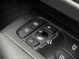 Volvo XC40 T4 R-DESIGN PRO 56