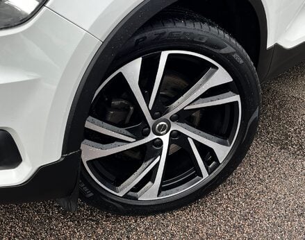 Volvo XC40 T4 R-DESIGN PRO 3