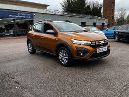 Dacia Sandero Stepway EXPRESSION TCE 4