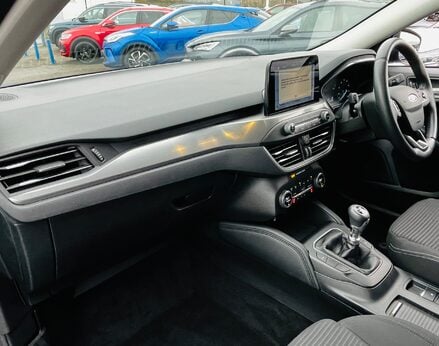 Ford Focus TITANIUM 17