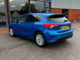 Ford Focus TITANIUM 9