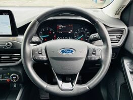 Ford Focus TITANIUM 20