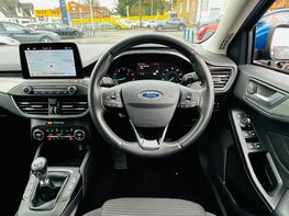 Ford Focus TITANIUM 19