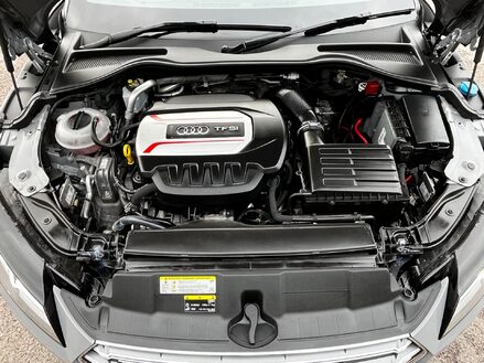 Audi TT TTS TFSI QUATTRO 