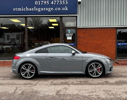 Audi TT TTS TFSI QUATTRO 10