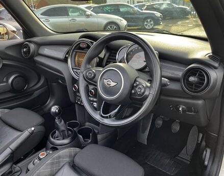 Mini Convertible COOPER 22