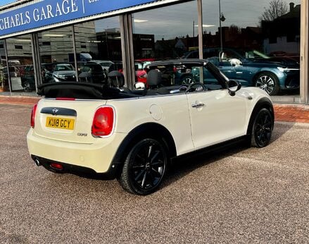Mini Convertible COOPER 9