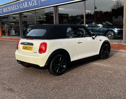 Mini Convertible COOPER 8