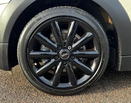 Mini Convertible COOPER 17