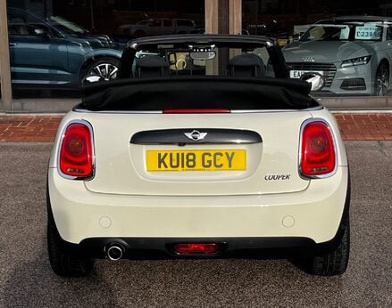 Mini Convertible COOPER 6