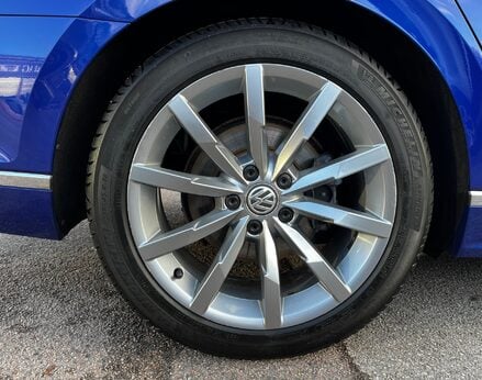 Volkswagen Passat R-LINE TSI EVO 15