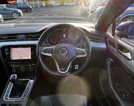 Volkswagen Passat R-LINE TSI EVO 18