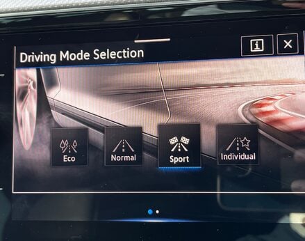 Volkswagen Passat R-LINE TSI EVO 72