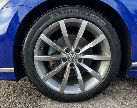 Volkswagen Passat R-LINE TSI EVO 13