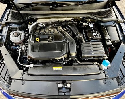 Volkswagen Passat R-LINE TSI EVO 8