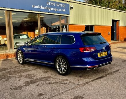 Volkswagen Passat R-LINE TSI EVO 7