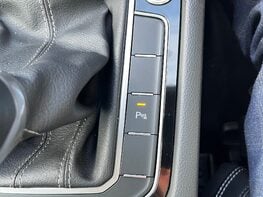 Volkswagen Passat R-LINE TSI EVO 78