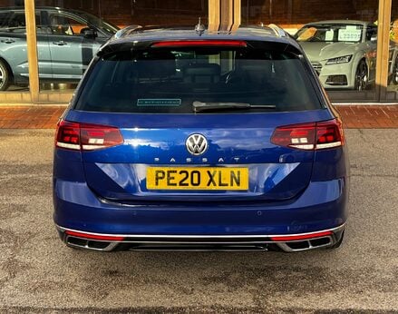 Volkswagen Passat R-LINE TSI EVO 6