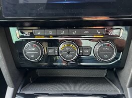 Volkswagen Passat R-LINE TSI EVO 74