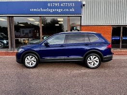 Volkswagen Tiguan Allspace LIFE TSI DSG 11
