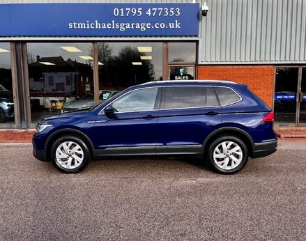 Volkswagen Tiguan Allspace LIFE TSI DSG 11