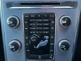 Volvo XC60 T5 SE LUX NAV 38