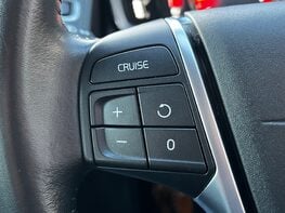 Volvo XC60 T5 SE LUX NAV 46